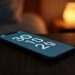 tryb zegara nocnego iphone